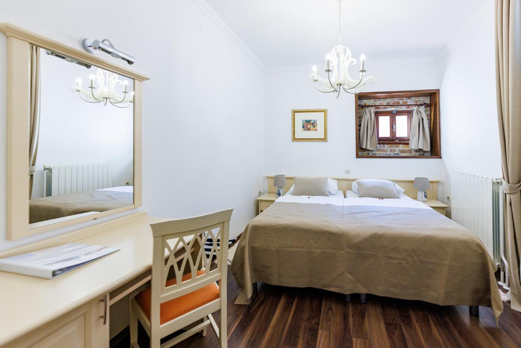 Boutique Hotel Kastel Motovun Room photo